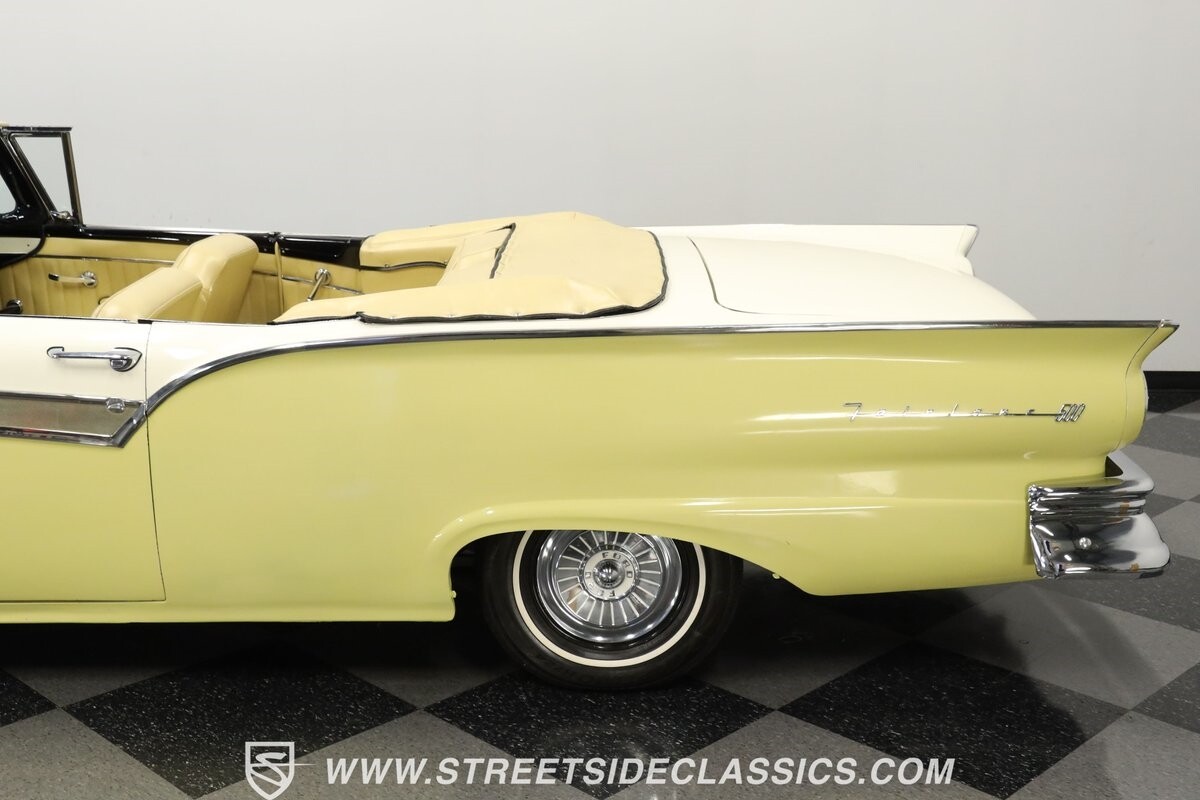 Ford-Fairlane-1957-Convertible-23