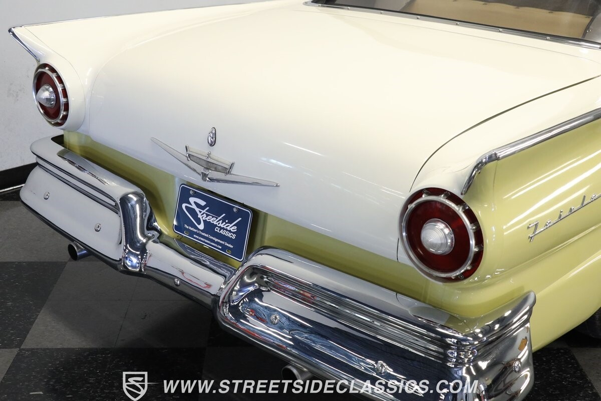Ford-Fairlane-1957-Convertible-24