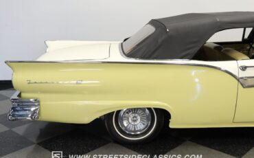 Ford-Fairlane-1957-Convertible-27