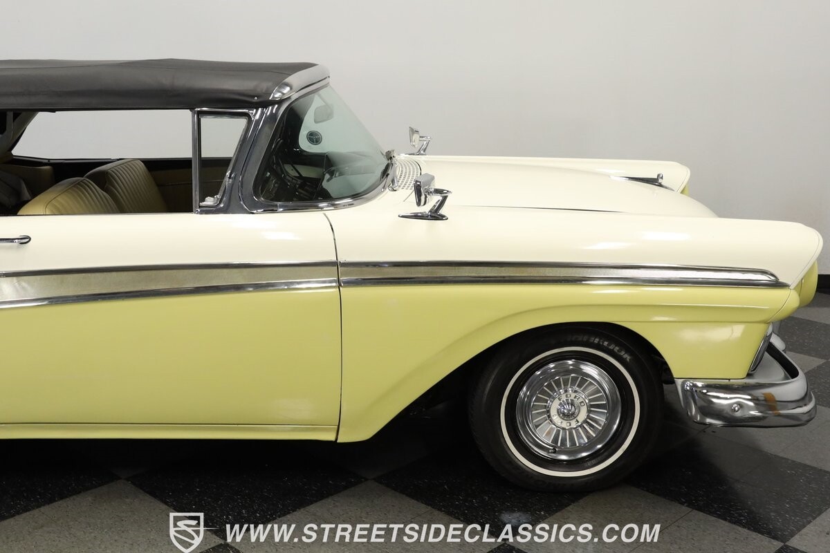 Ford-Fairlane-1957-Convertible-28