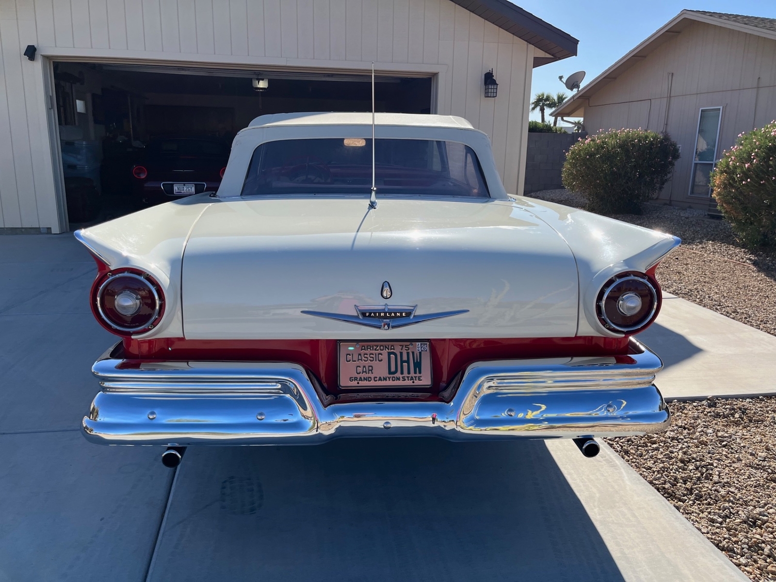 Ford-Fairlane-1957-Convertible-3