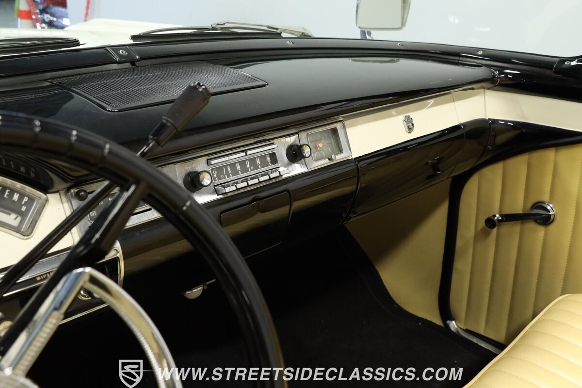 Ford-Fairlane-1957-Convertible-37