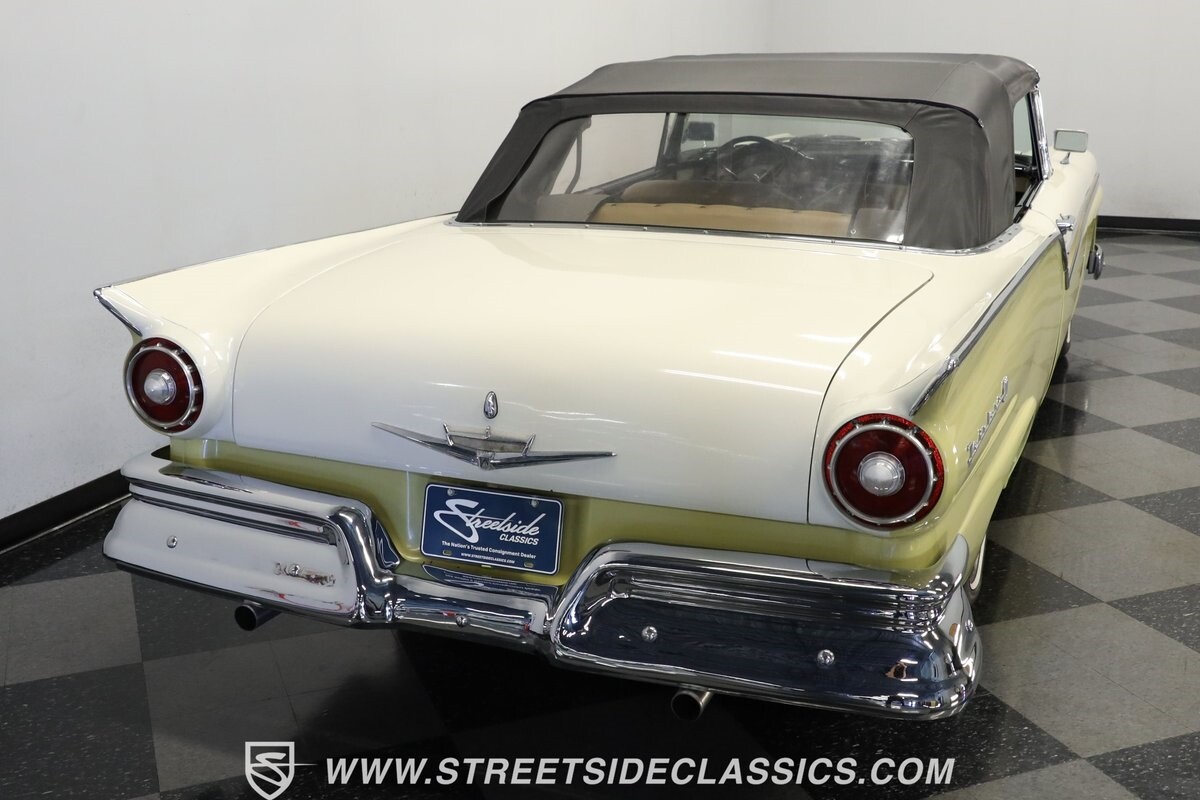 Ford-Fairlane-1957-Convertible-9