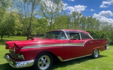 Ford-Fairlane-1957-Coupe-1