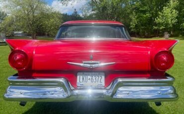 Ford-Fairlane-1957-Coupe-4