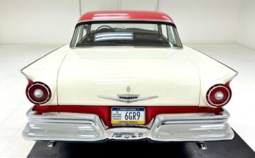 Ford-Fairlane-1957-Flame-Red-Black-4