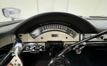 Ford-Fairlane-1957-Flame-Red-Black-40