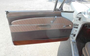 Ford-Fairlane-1958-White-Brown-3