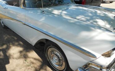 Ford-Fairlane-1958-White-Brown-7