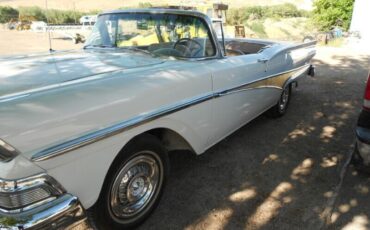 Ford-Fairlane-1958-White-Brown-9