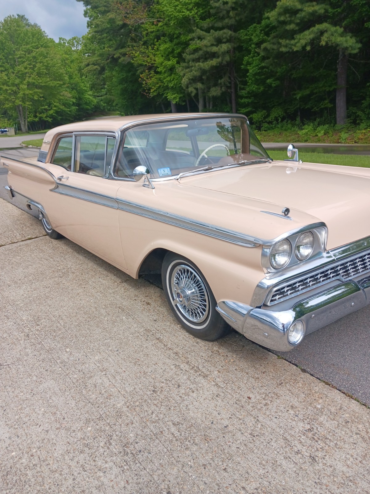 Ford-Fairlane-1959-Sedan-1