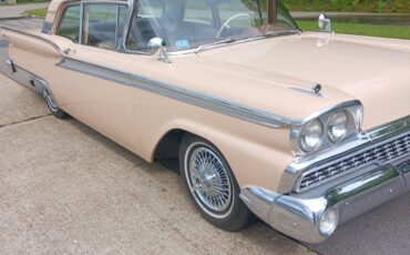 Ford-Fairlane-1959-Sedan-3