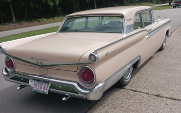 Ford-Fairlane-1959-Sedan-4