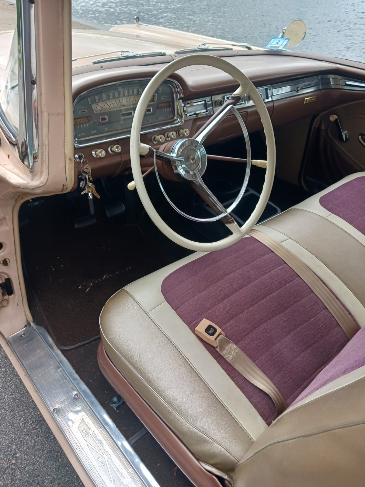 Ford-Fairlane-1959-Sedan-8