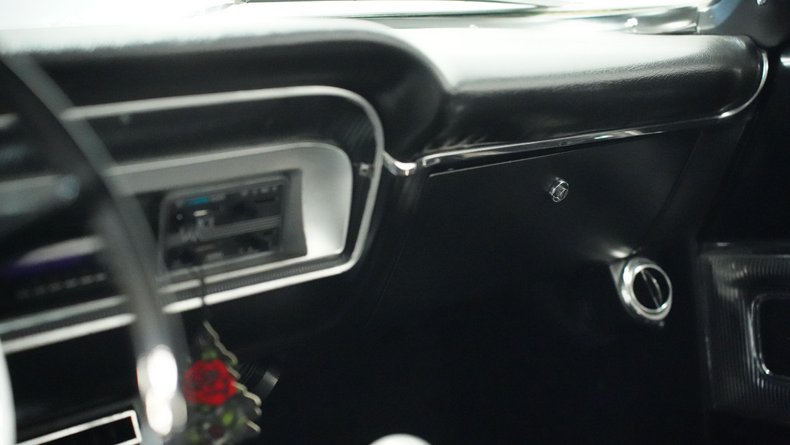 Ford-Fairlane-1964-Vintage-Burgundy-Black-38