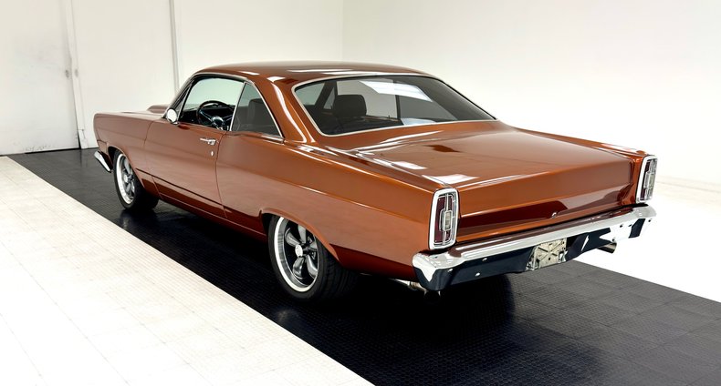 Ford-Fairlane-1966-Nutmeg-Black-1