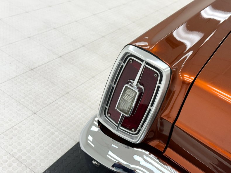 Ford-Fairlane-1966-Nutmeg-Black-25