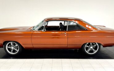 Ford-Fairlane-1966-Nutmeg-Black