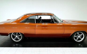 Ford-Fairlane-1966-Nutmeg-Black-4
