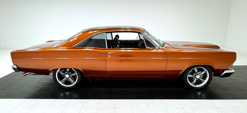 Ford-Fairlane-1966-Nutmeg-Black-4