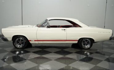 Ford-Fairlane-1967-Fastback-2