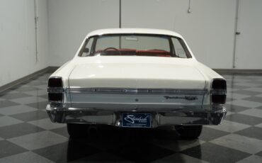 Ford-Fairlane-1967-Fastback-9