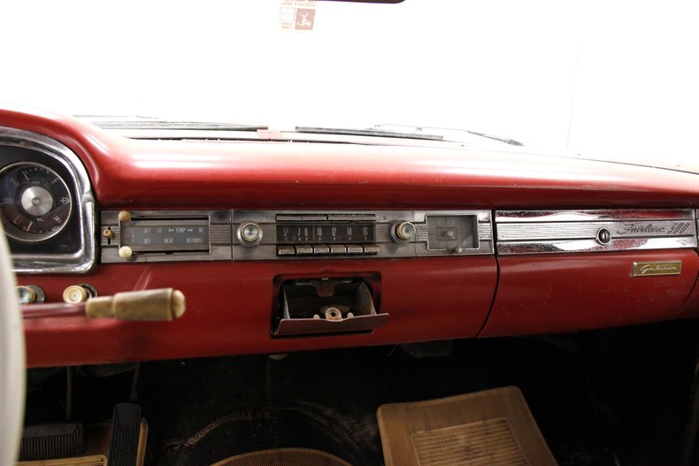 Ford-Fairlane-500-1959-Raven-Black-Red-ampamp-White-3