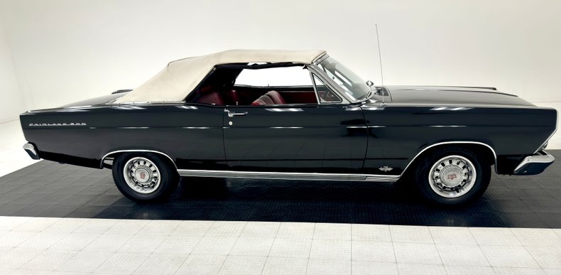 Ford-Fairlane-500-1966-Raven-Black-Red-10