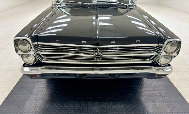 Ford-Fairlane-500-1966-Raven-Black-Red-13