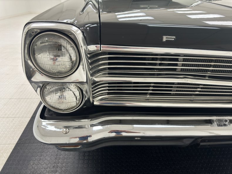 Ford-Fairlane-500-1966-Raven-Black-Red-14