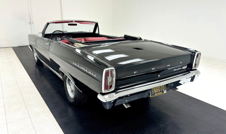 Ford-Fairlane-500-1966-Raven-Black-Red-4