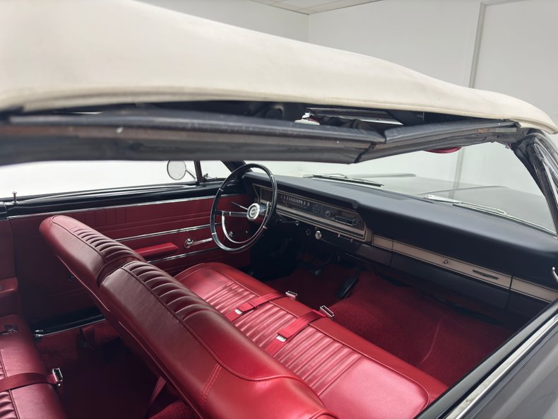 Ford-Fairlane-500-1966-Raven-Black-Red-5