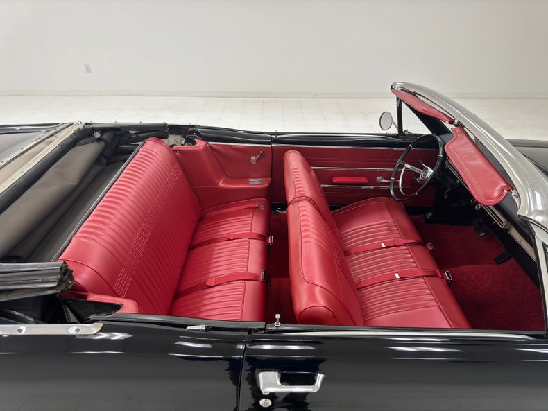 Ford-Fairlane-500-1966-Raven-Black-Red-6
