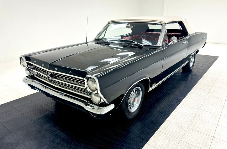 Ford-Fairlane-500-1966-Raven-Black-Red