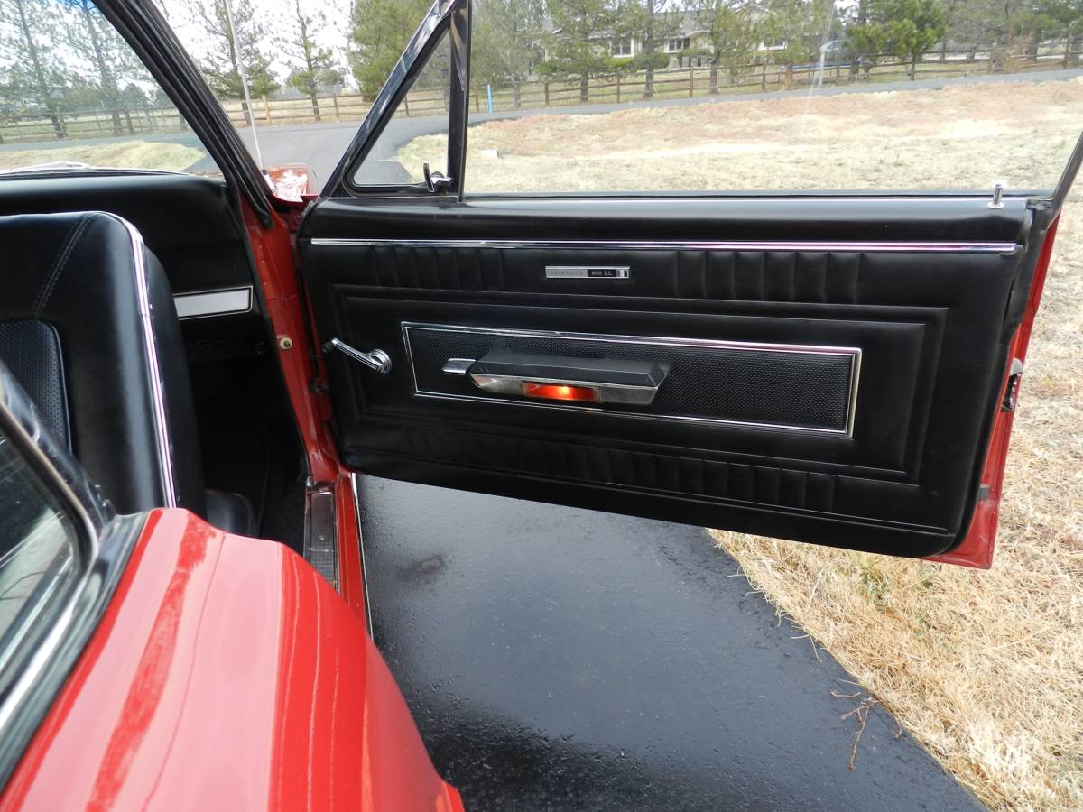 Ford-Fairlane-500-xl-1966-red-9