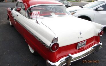 Ford-Fairlane-victoria-1955-red-2