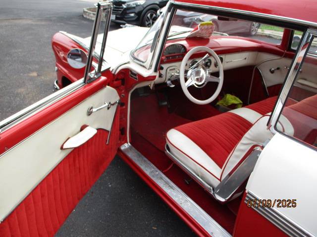 Ford-Fairlane-victoria-1955-red-5