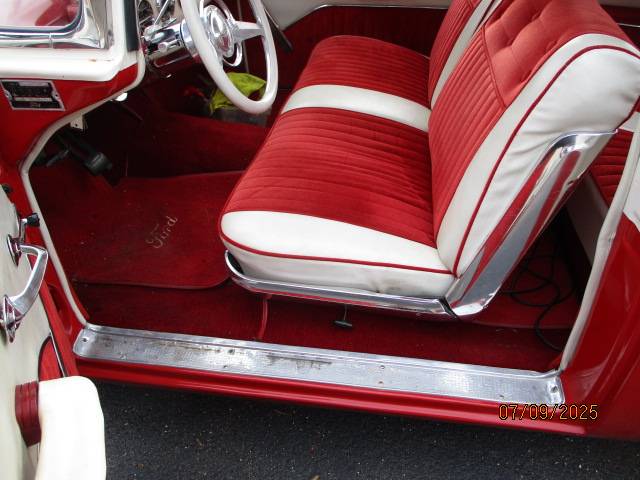 Ford-Fairlane-victoria-1955-red-8