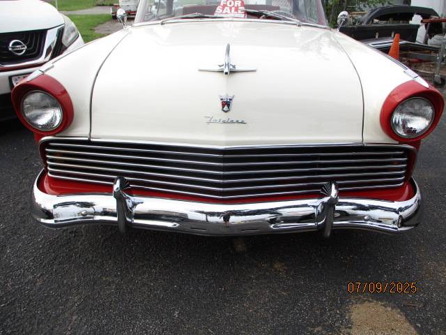 Ford-Fairlane-victoria-1955-red-9