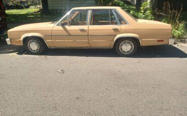Ford-Fairmont-1978-Yellow
