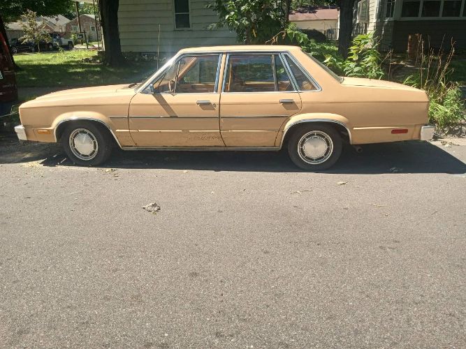 Ford-Fairmont-1978-Yellow