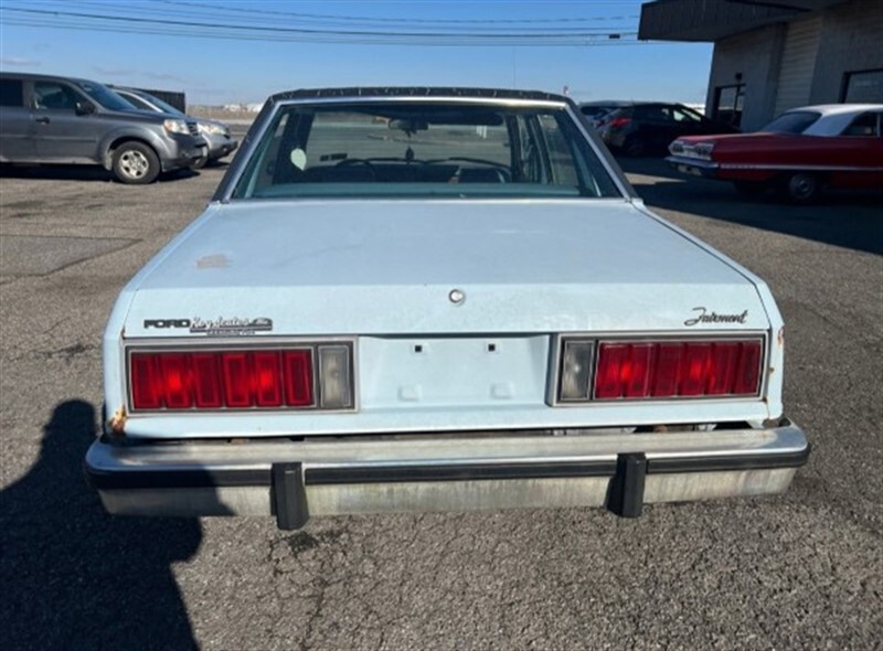 Ford-Fairmont-1982-SEDAN-4-DR-10