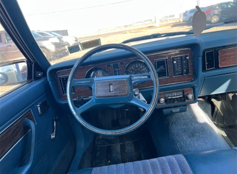 Ford-Fairmont-1982-SEDAN-4-DR-15