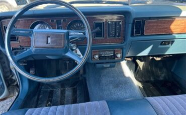 Ford-Fairmont-1982-SEDAN-4-DR-17