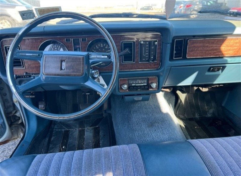 Ford-Fairmont-1982-SEDAN-4-DR-17