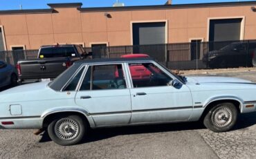 Ford-Fairmont-1982-SEDAN-4-DR