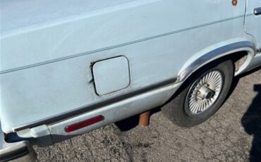 Ford-Fairmont-1982-SEDAN-4-DR-8