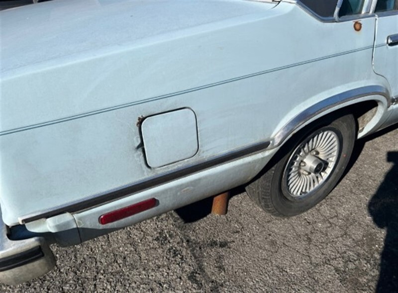 Ford-Fairmont-1982-SEDAN-4-DR-8
