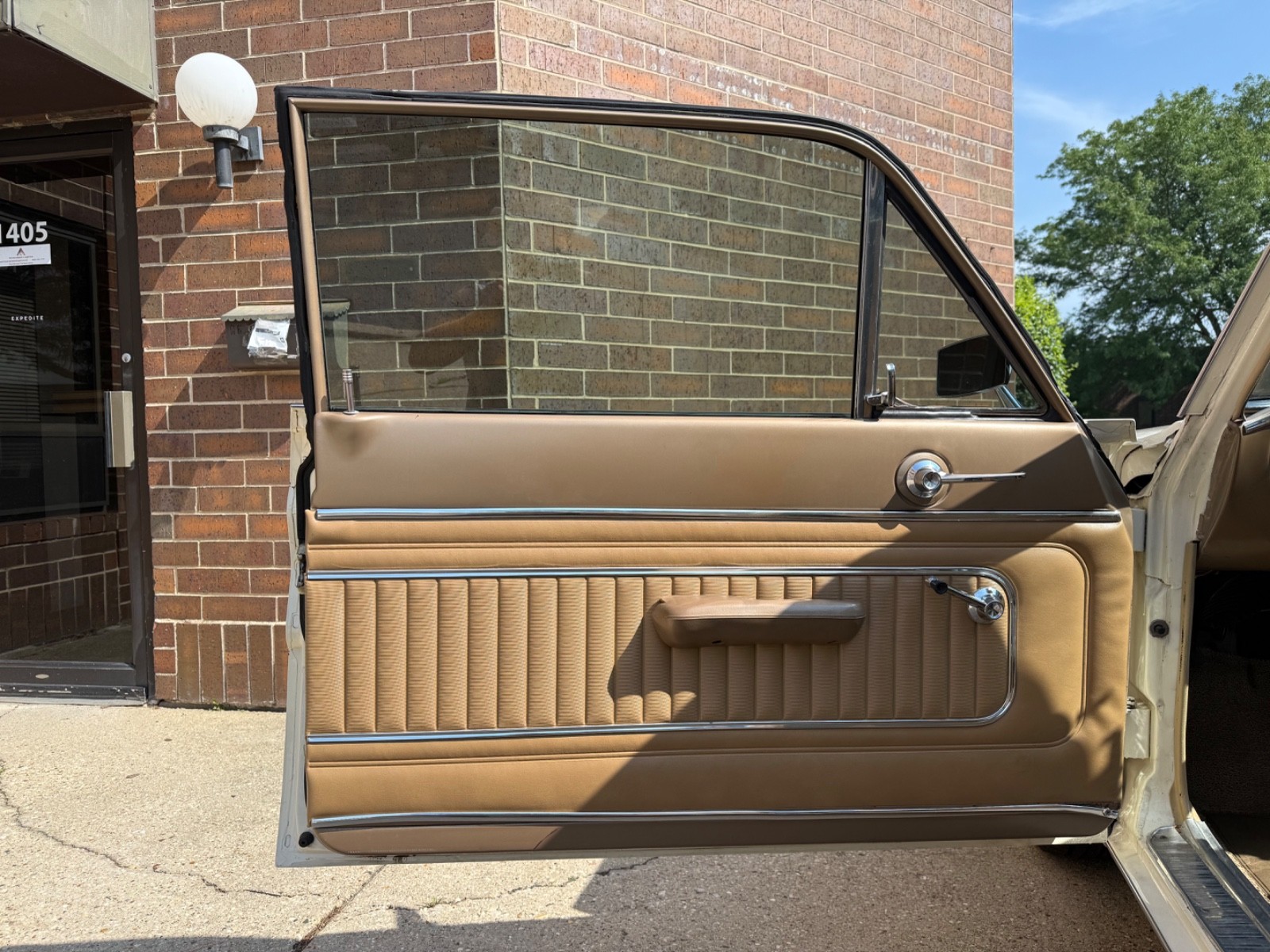 Ford-Falcon-1965-Sedan-25