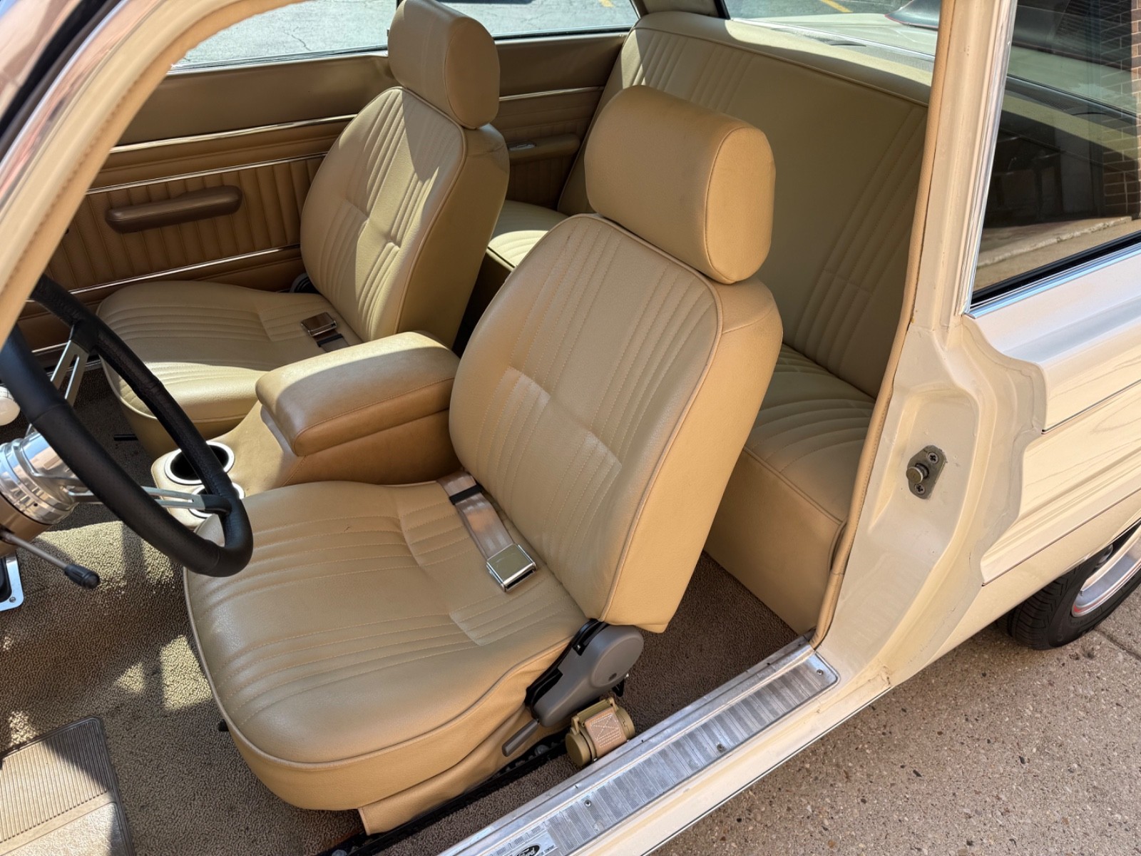 Ford-Falcon-1965-Sedan-27